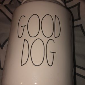 Rae Dunn treats container. New no tag